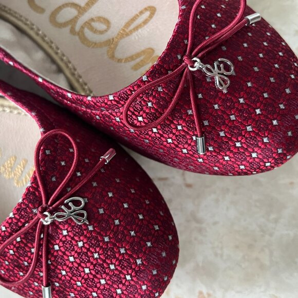 Sam Edelman Sz 9 Felicia Ballet Flat Burgundy Damask with Bow and Logo Charm - Picture 13 of 16